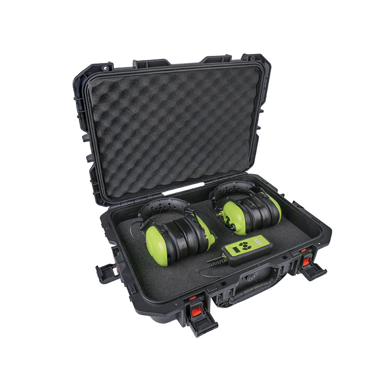 wireless-ramp-communication-system-with-full-duplex-headset